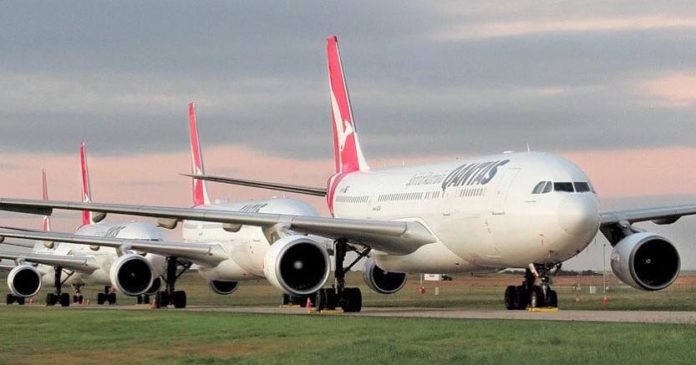 qantas international flights